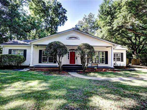 765 Saint Maurice Ln, Natchitoches, LA 71457