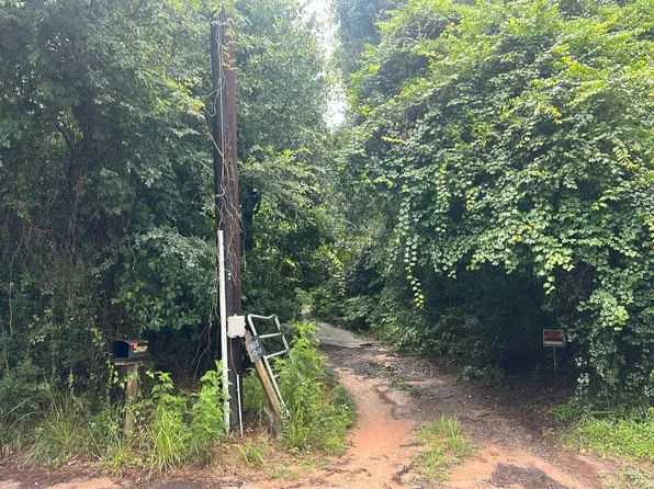 307 Morris Rd, Magnolia, TX 77354