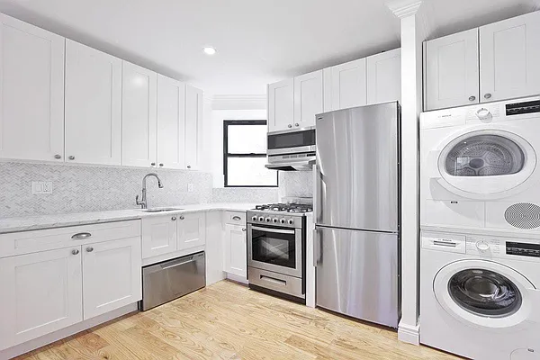Rented by Bold New York | media 15