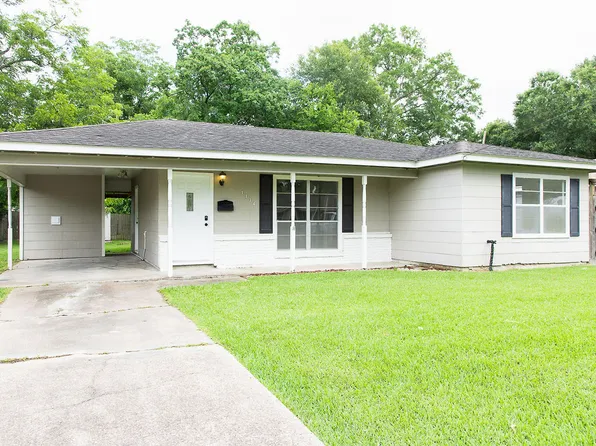 1114 N Travis St, Liberty, TX 77575