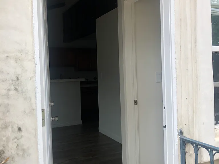 12621 Victoria Ave — Photo 37
