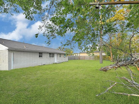 4th image of 7954 Booker St