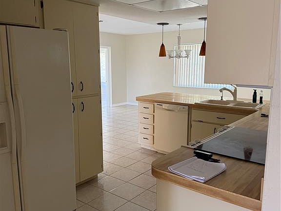 5th image of 2016 Deborah Dr