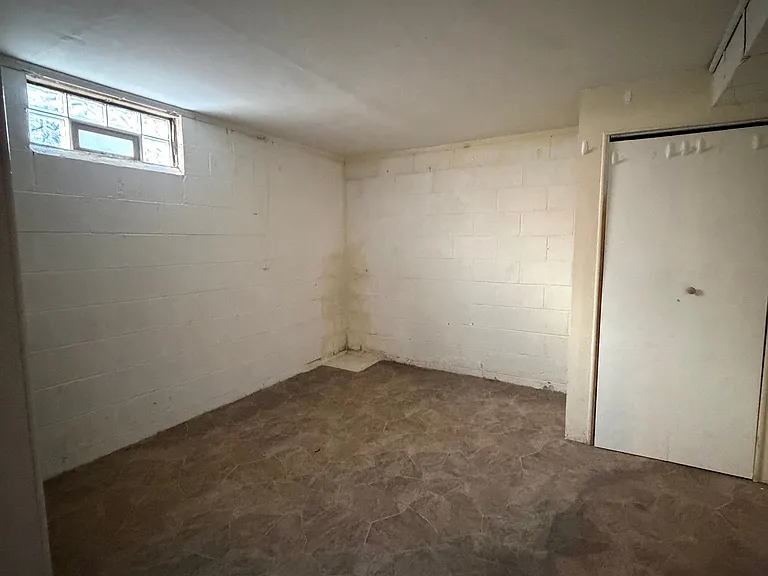 3724 N Dearborn St — Photo 4