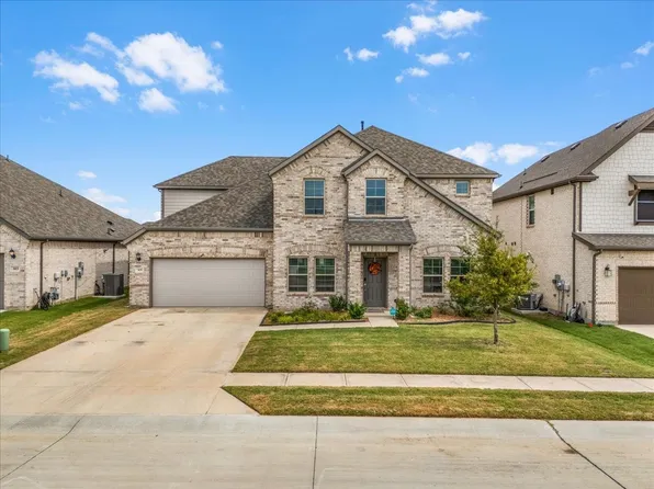 305 Laurel Dr, Justin, TX 76247