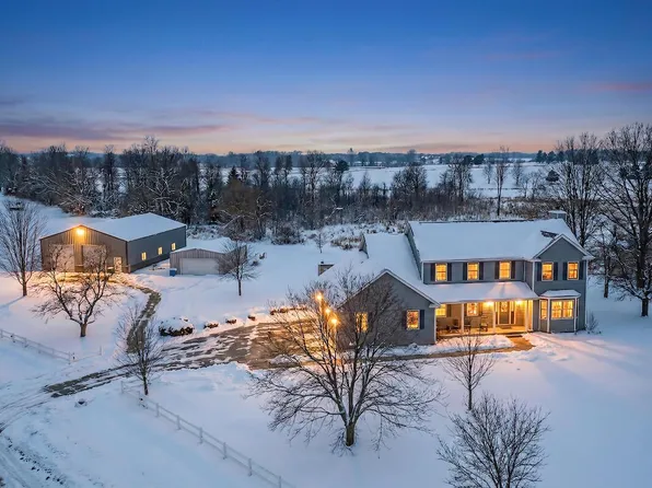 1717 Ernst DRIVE, Hartford, WI 53027