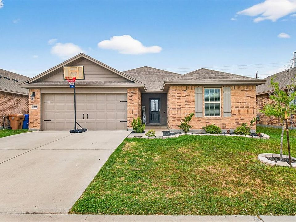 1st image of 8121 Cattlemen Dr