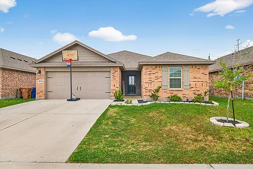 8121 Cattlemen Dr Photo 1