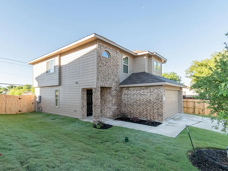 5126 War Horse Dr — Photo 3