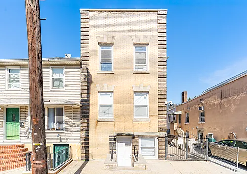 396 Chestnut St #1 Photo 1