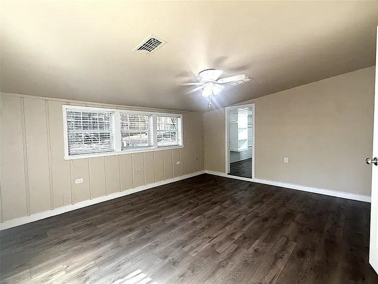 4718 Normandy Rd — Photo 12