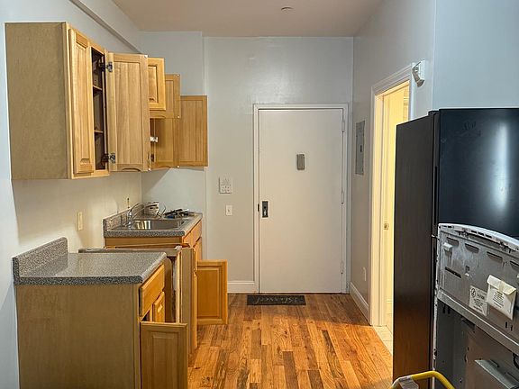 4th image of 53 Morris St #5B