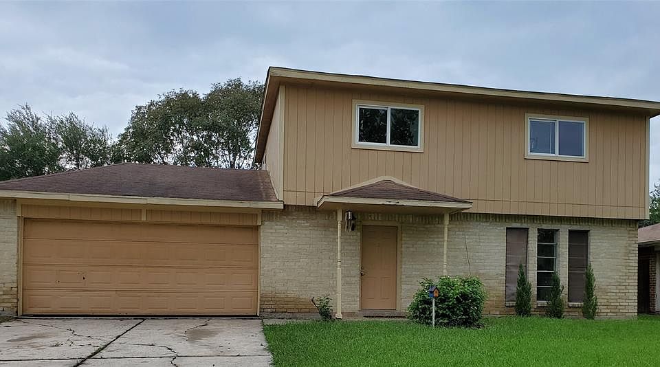 1st image of 213 Leafwood Cir