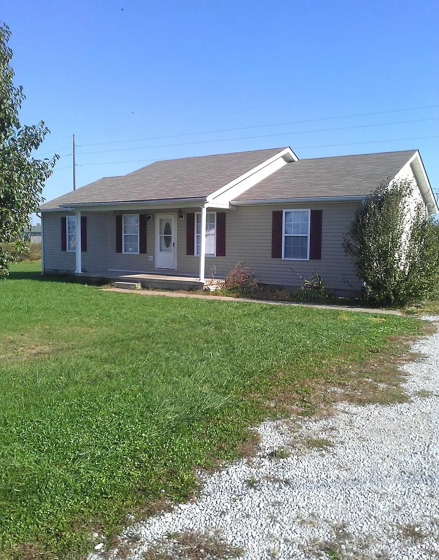 3 bed, 1300 sqft, $1,395 — Photo 3