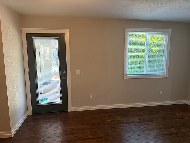 1331 G St — Photo 41