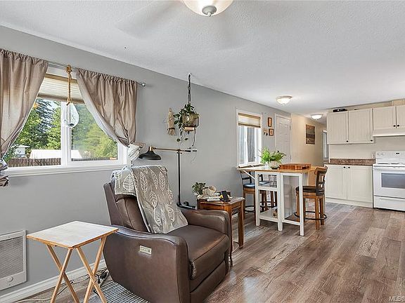 4th image of 1630 Croation Rd #11