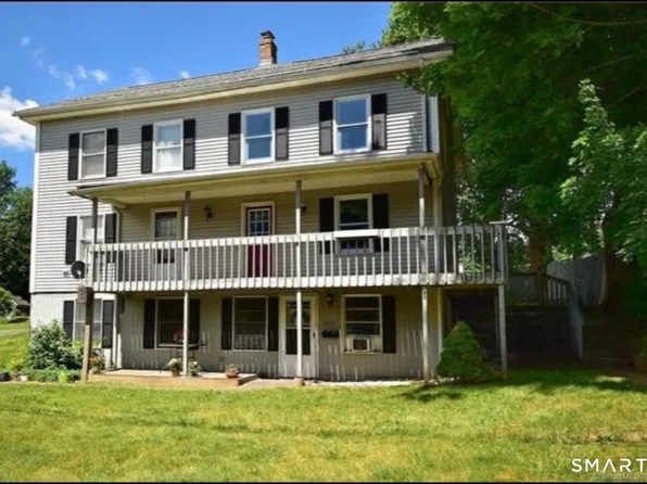 51 Mountain St, Ellington, CT 06029