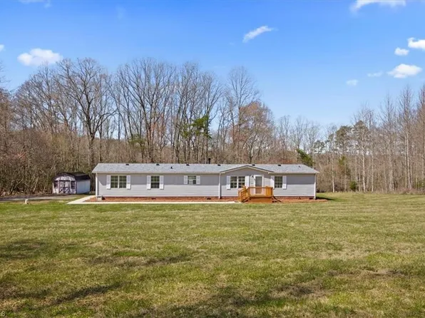 2684 Rockford Rd, Dobson, NC 27017