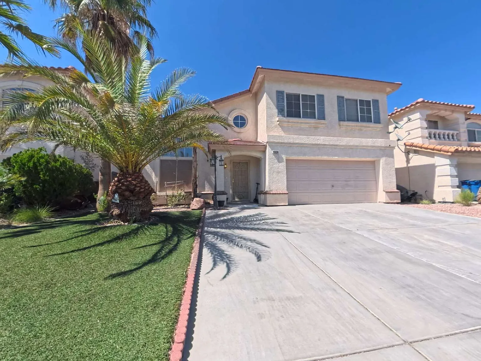 5 bed, 3.0 bath, 2303 sqft, $2,790 — Photo 2