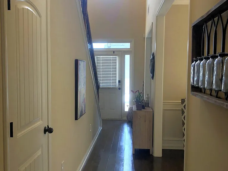 132 Hodges Bay Dr — Photo 4