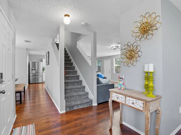 1508 Swift Fox Dr, Lancaster, TX 75134