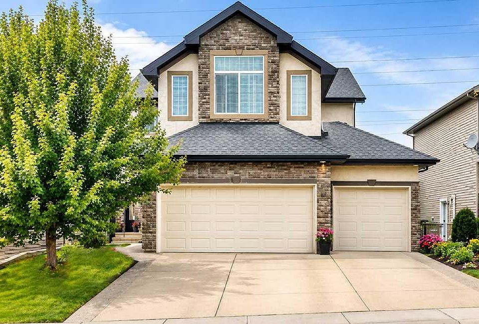 1st image of 212 E Aspenmere Close