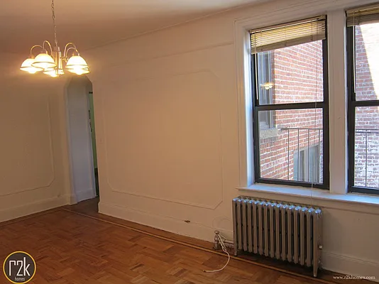 Rented by Realty 2000 Corp | media 20