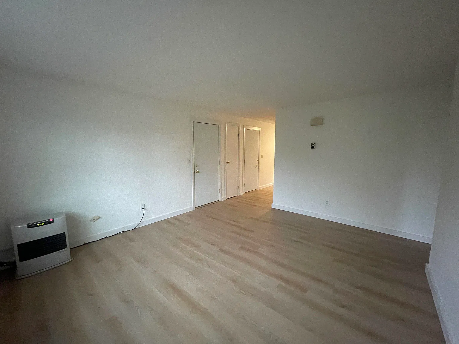 2 bed, 1.0 bath, 850 sqft, $1,650 — Photo 2