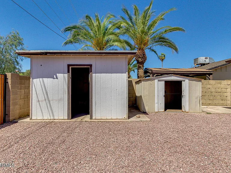 1623 E Del Rio Dr — Photo 15