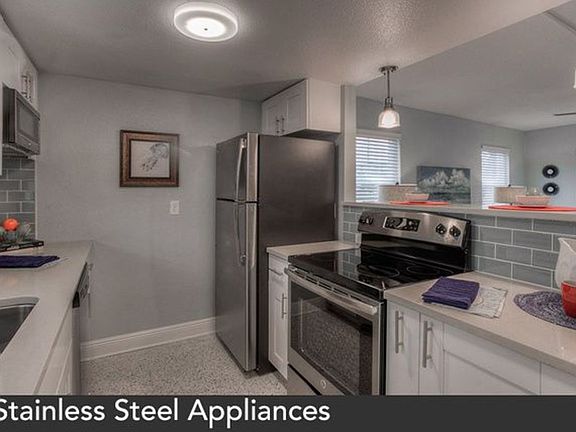5th image of 1824 Shore Dr S #202
