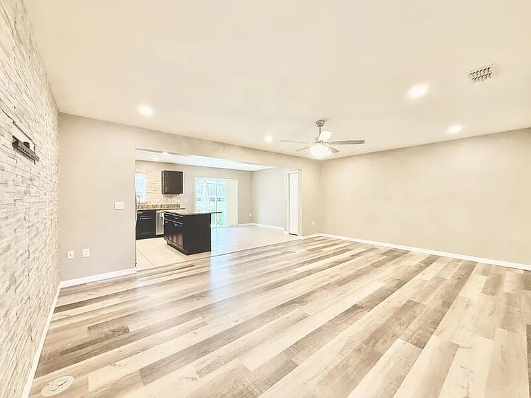 3824 Exeter Ln #1 — Photo 14