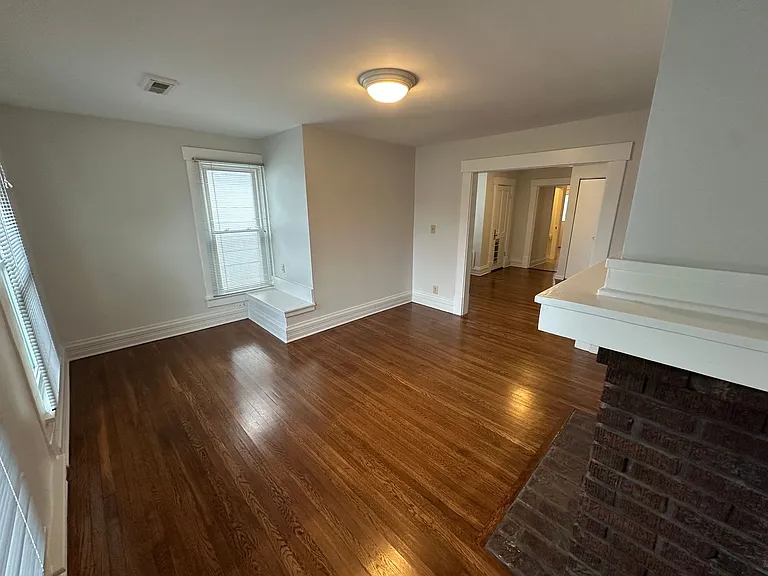 E Maynard Ave 114-116 MLR (LH2) — Photo 6