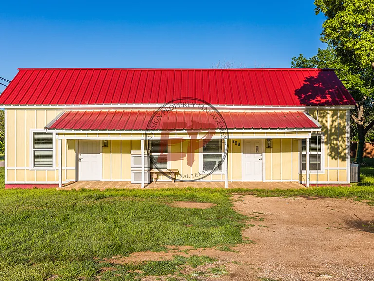 301 N Guadalupe St — Photo 1