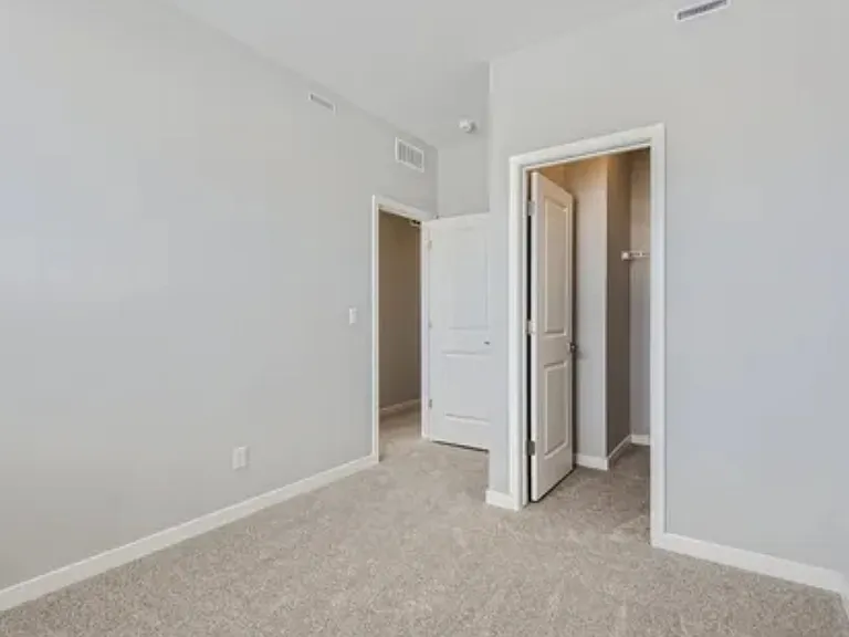 9642 Browns Peak Cir — Photo 4