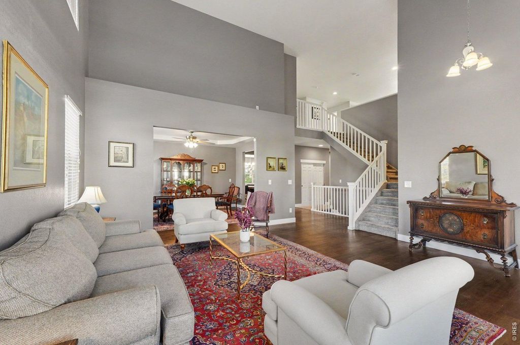 5942 Graphite St