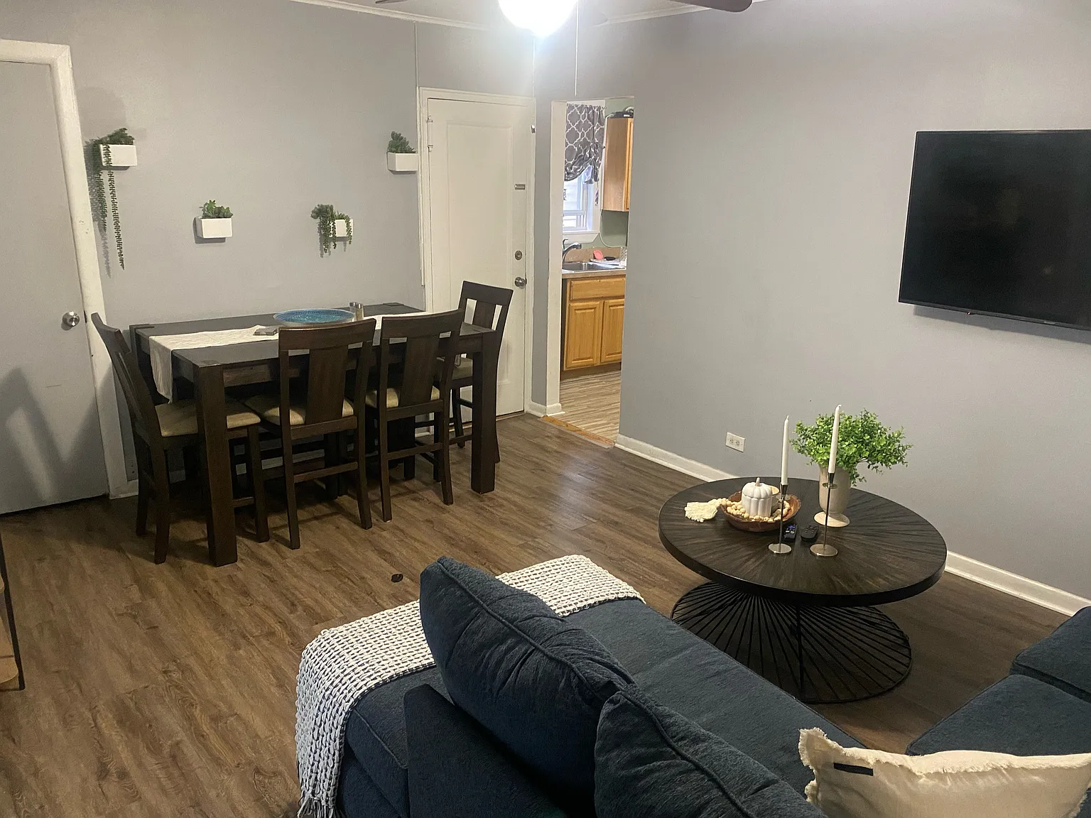 3 bed, 1000 sqft, $2,900 — Photo 2