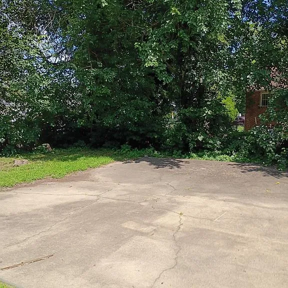 380 Garden Ave — Photo 5