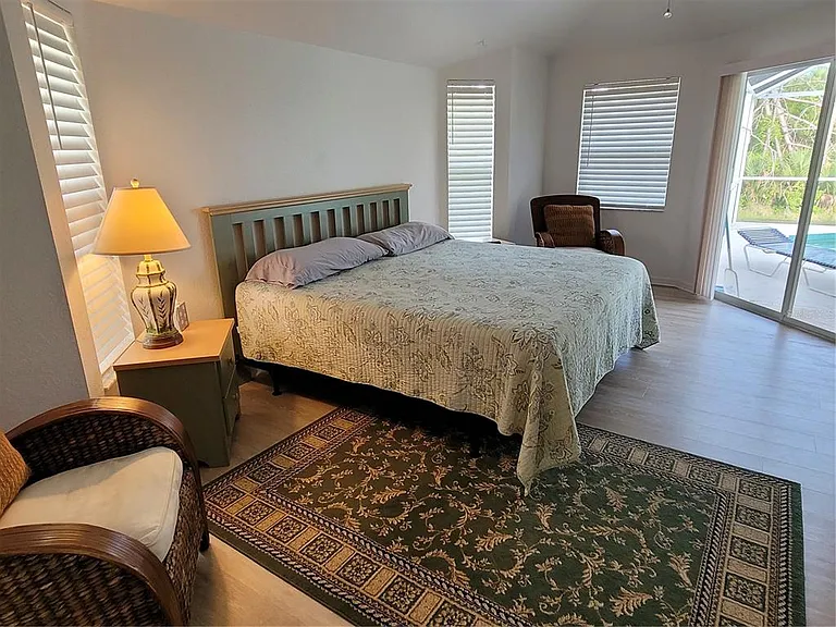 72 Long Meadow Ct — Photo 14