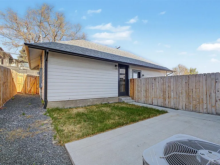 8 S Colorado Blvd — Photo 33