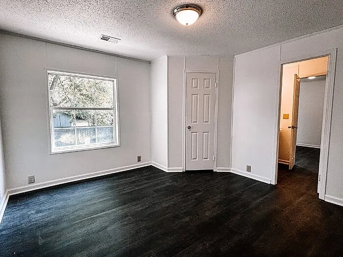 1030 Greenhill Rd — Photo 17