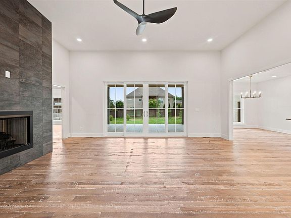 3rd image of 8698 Creekstone Ct