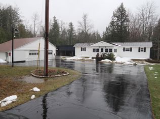 410 Nash Rd, Pittston, ME 04345