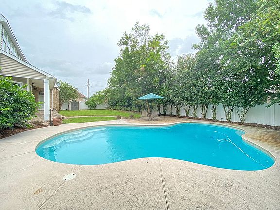 Pool/Patio  