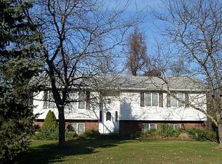 36 Ferdls Rd, Walden, NY 12586