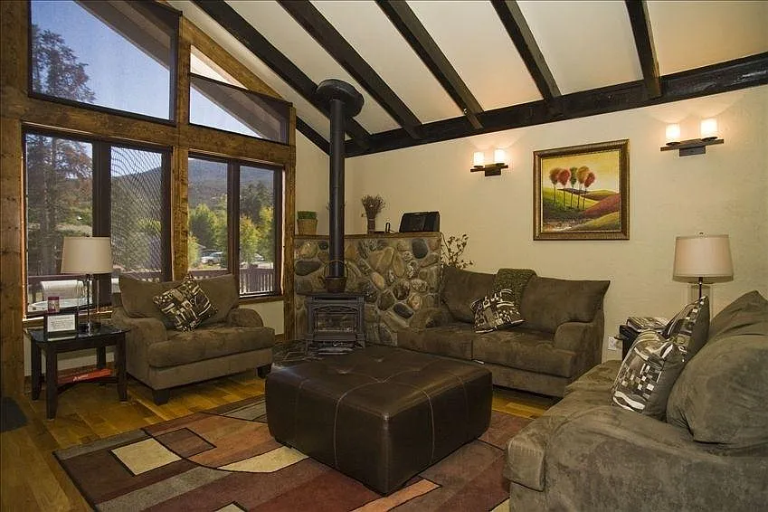 607 Pitkin St — Photo 3