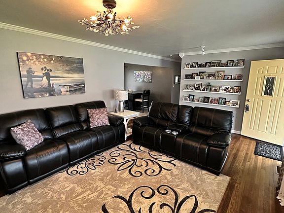 5th image of 49 Orchard Ln
