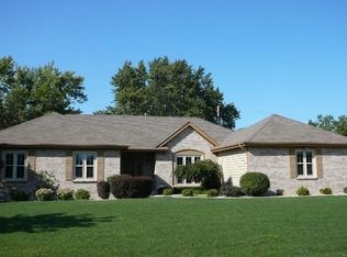 6230 Berkshire Ln, Racine, WI 53406