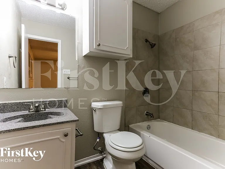604 Circleview Dr — Photo 13