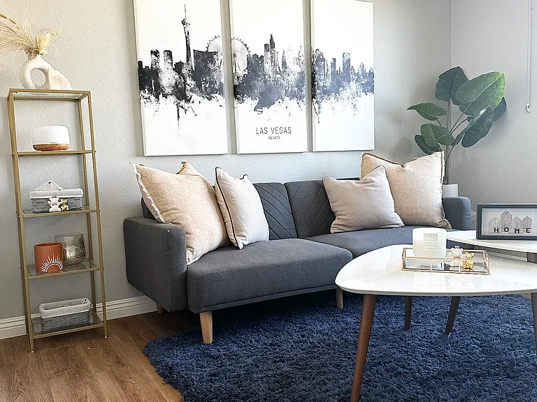 Office / Podcast room - can be converted to a bedroom