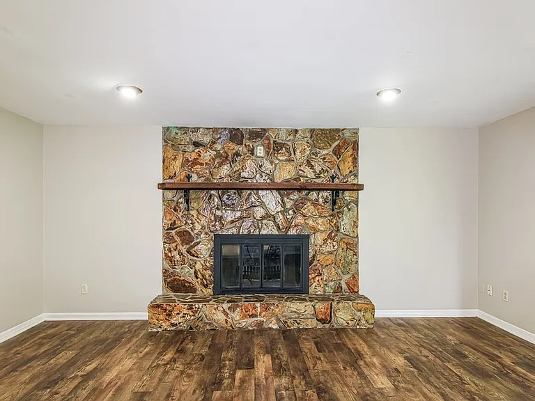8499 Vicksburg Rd — Photo 3